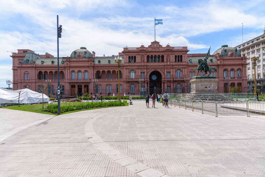 Argentina - Buenos Aires 005 - Montserrat - plaza de Mayo - Casa Rosada.jpg